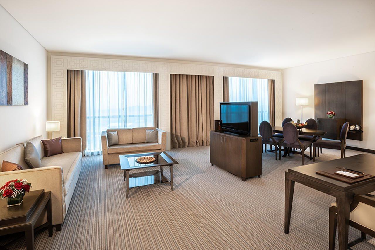 Royal M Al Aqah Beach Resort By Gewan 外观 照片 A suite at the hotel