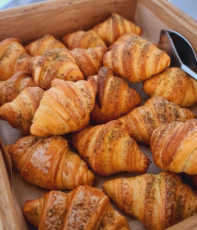 Royal M Al Aqah Beach Resort By Gewan 外观 照片 Croissants