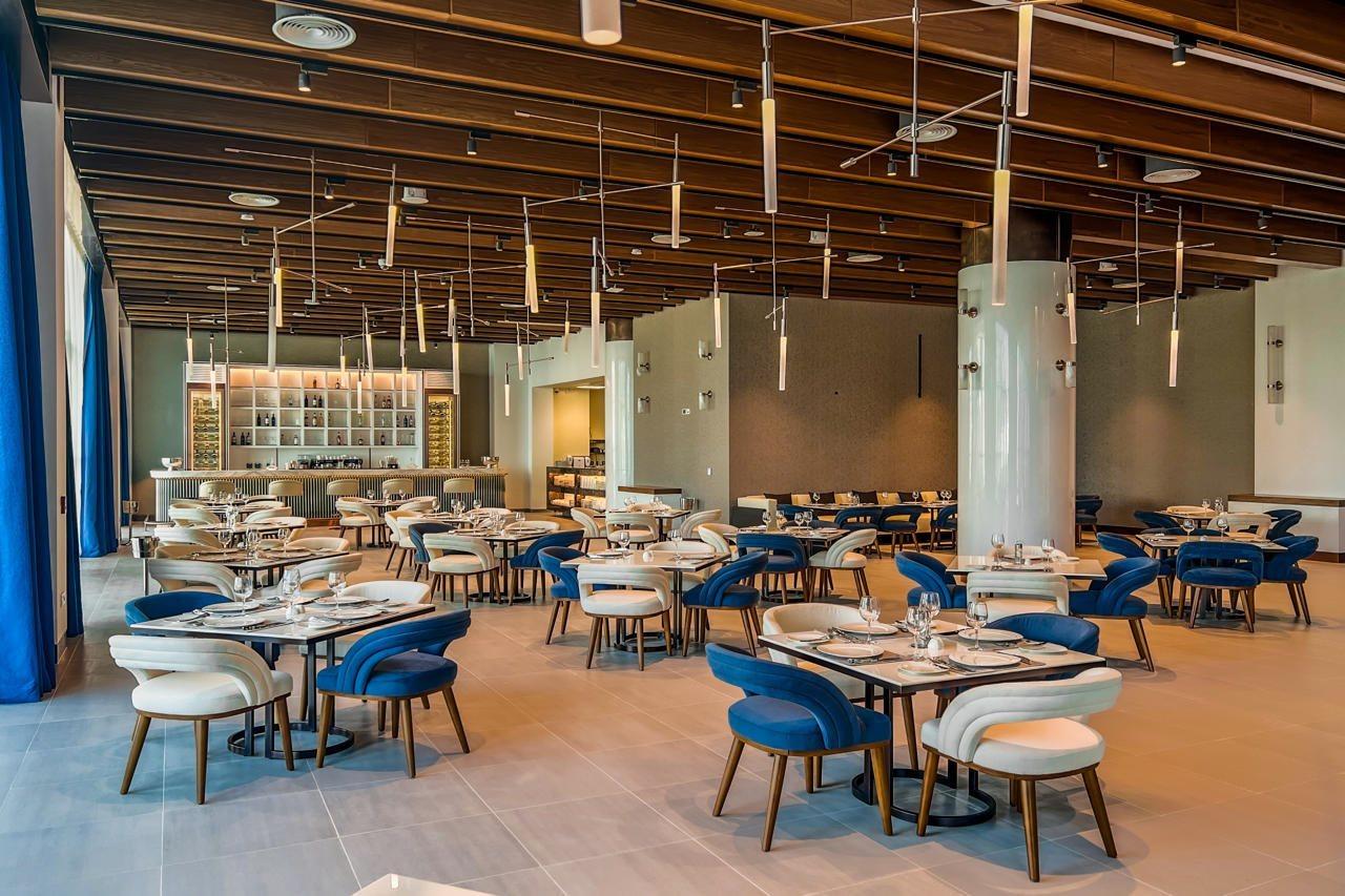 Royal M Al Aqah Beach Resort By Gewan 外观 照片 The dining room at the restaurant